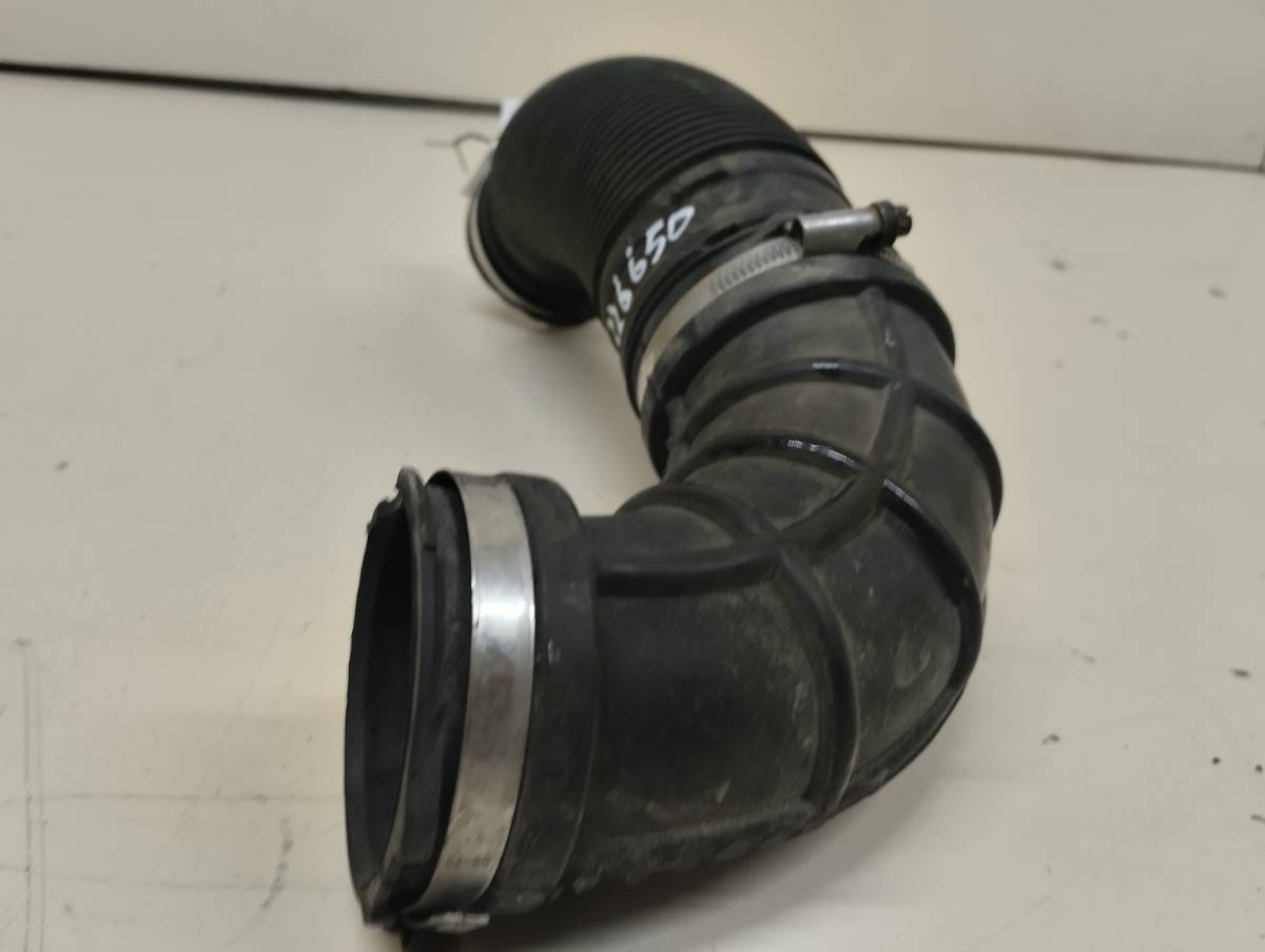 Патрубок воздушного фильтра Opel Astra J 2010-2017