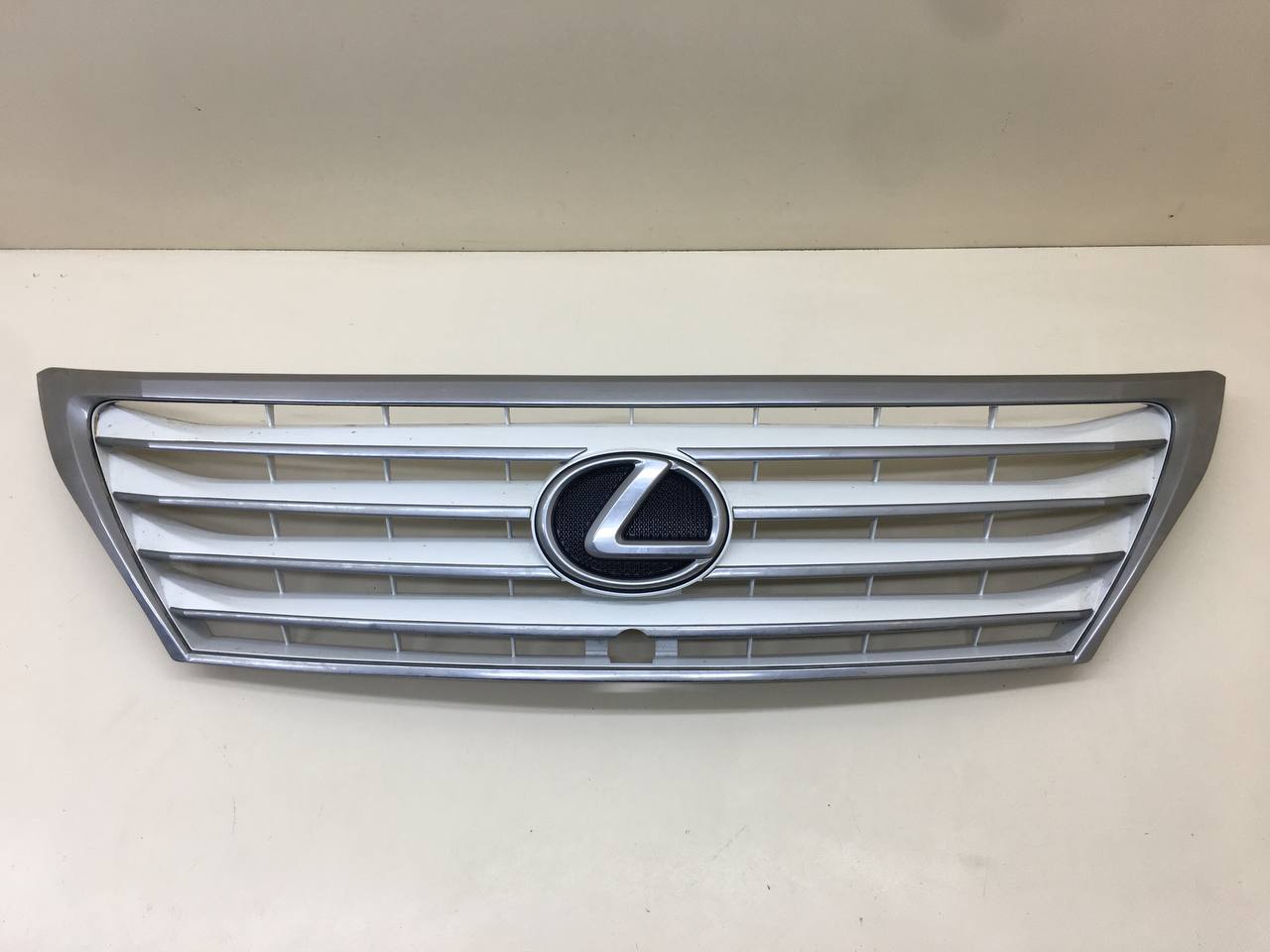 Решетка радиатора Lexus LX570 (J200) 2007-2015
