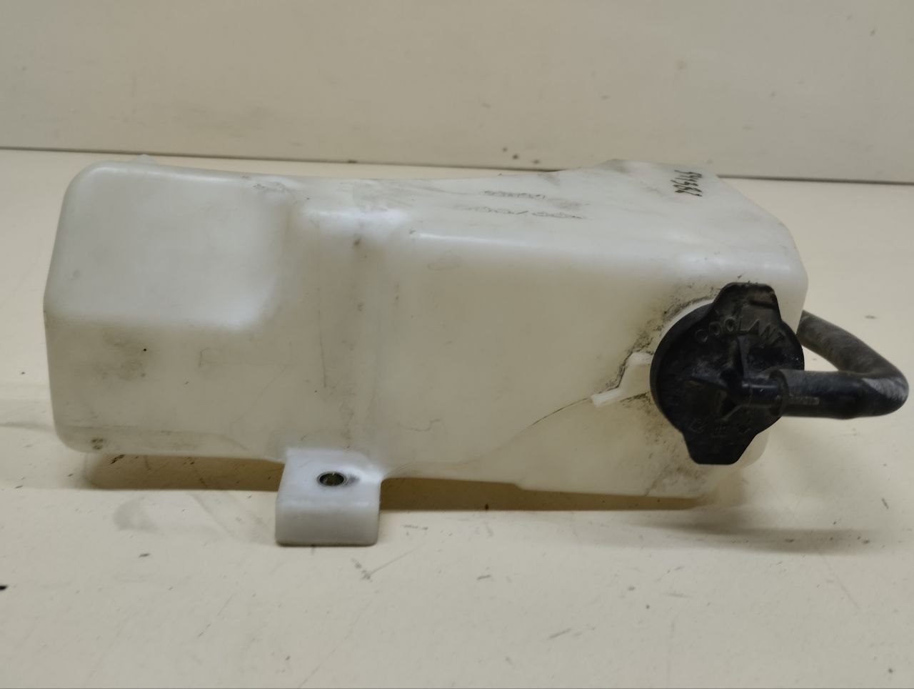Бачок расширительный Lexus RX 350 /450h (XL10) 2009-2015 Бачок расширительный Lexus RX 350 /450h (XL10) 2009-2015
