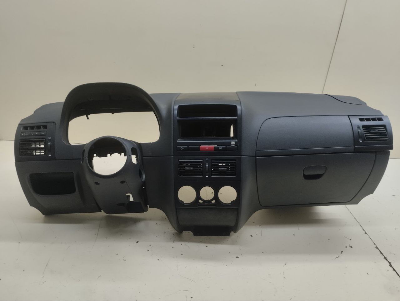 Торпедо Fiat Albea 2002-2012 Торпедо Fiat Albea 2002-2012