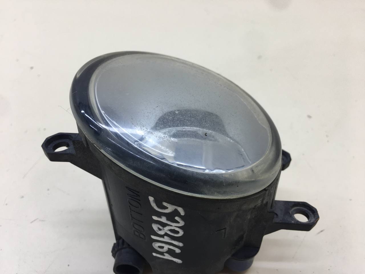 Фара противотуманная левая Toyota Auris (E150) 2006-2012