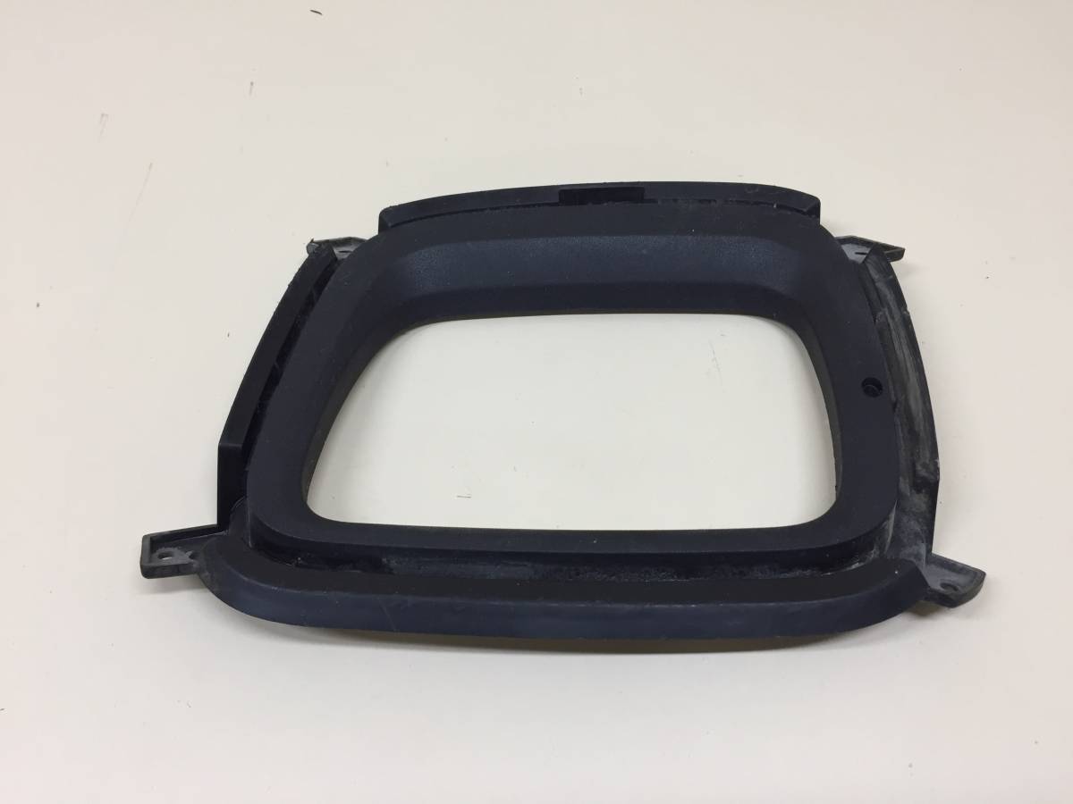 Рамка противотуманной фары правой Kia Sorento (XM) 2009-2021