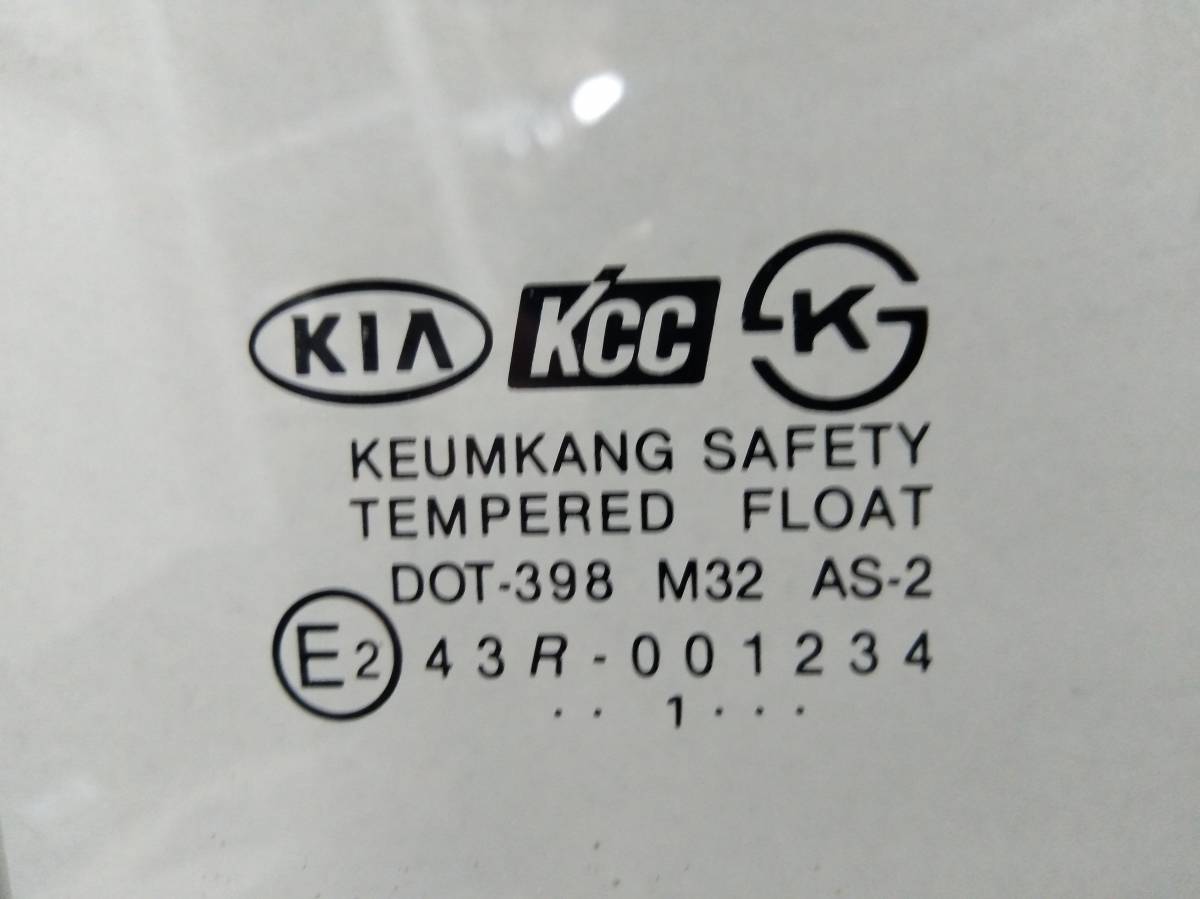 Стекло двери задней правой Kia Rio 1 (DC) 2000-2004 Стекло двери задней правой Kia Rio 1 (DC) 2000-2004