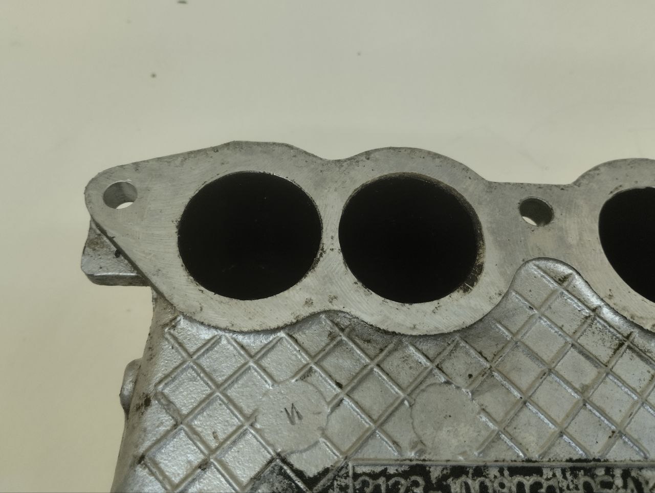 Коллектор впускной Chevrolet Niva 2009-2020