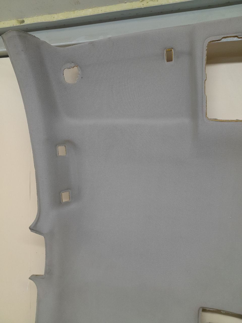 Обшивка потолка Chevrolet Cruze (J300) 2009-2016 Обшивка потолка Chevrolet Cruze (J300) 2009-2016