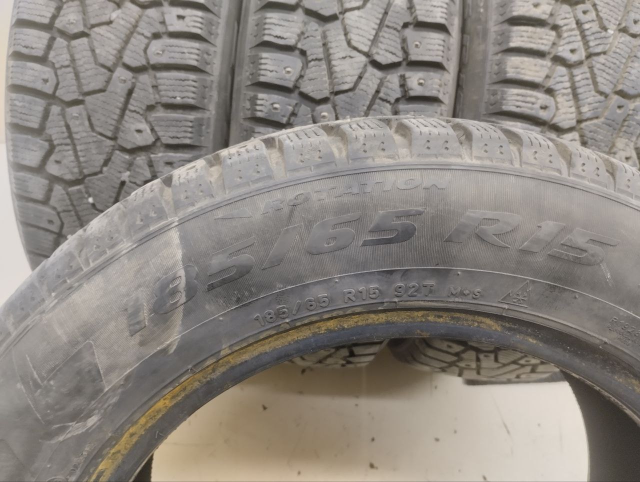 Шины к-кт R15 Зимние шипованные PIRELLI ICE ZERO.