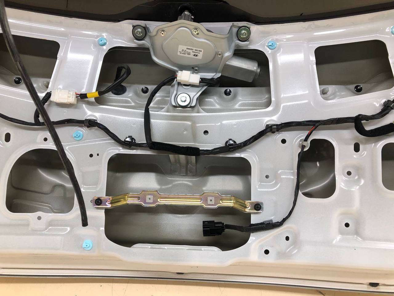 Дверь багажника со стеклом Hyundai i40 (VF) 2011>