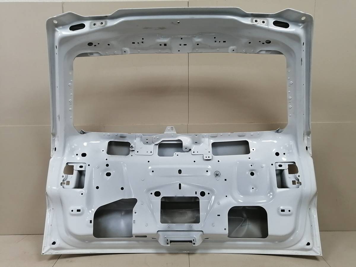Дверь багажника Land Rover Discovery Sport 2014>