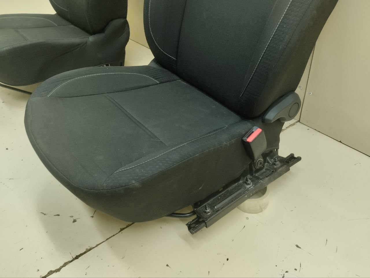 Сиденье (комплект) Renault Duster (HSA, HSM) 2012> Сиденье (комплект) Renault Duster (HSA, HSM) 2012>