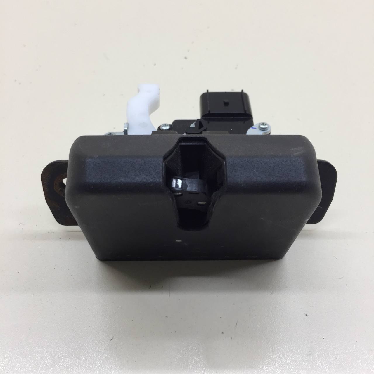 Замок багажника Hyundai Tucson (TL) 2015-2021 Замок багажника Hyundai Tucson (TL) 2015-2021