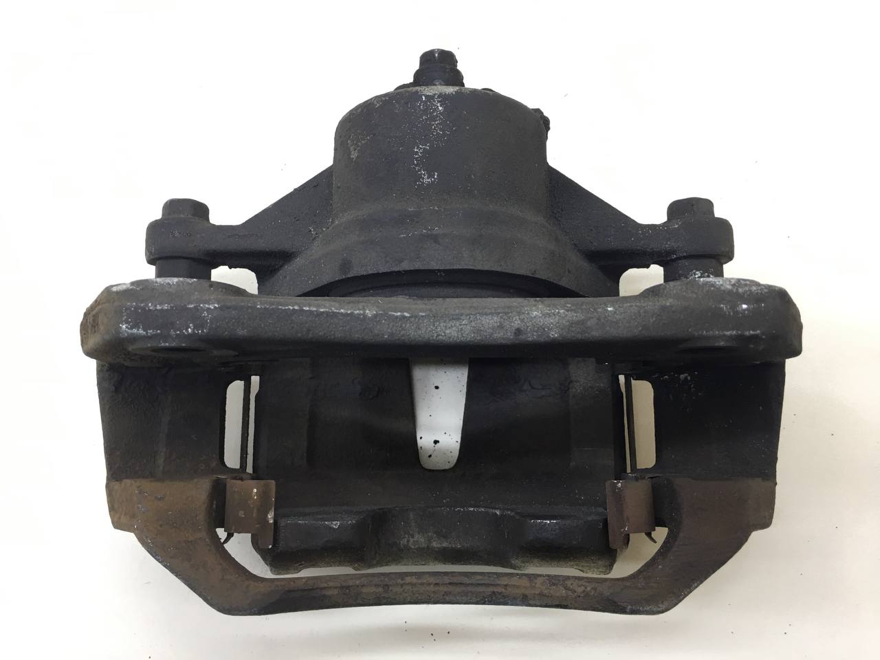 Суппорт передний левый Kia Cerato (TD) 2009-2013