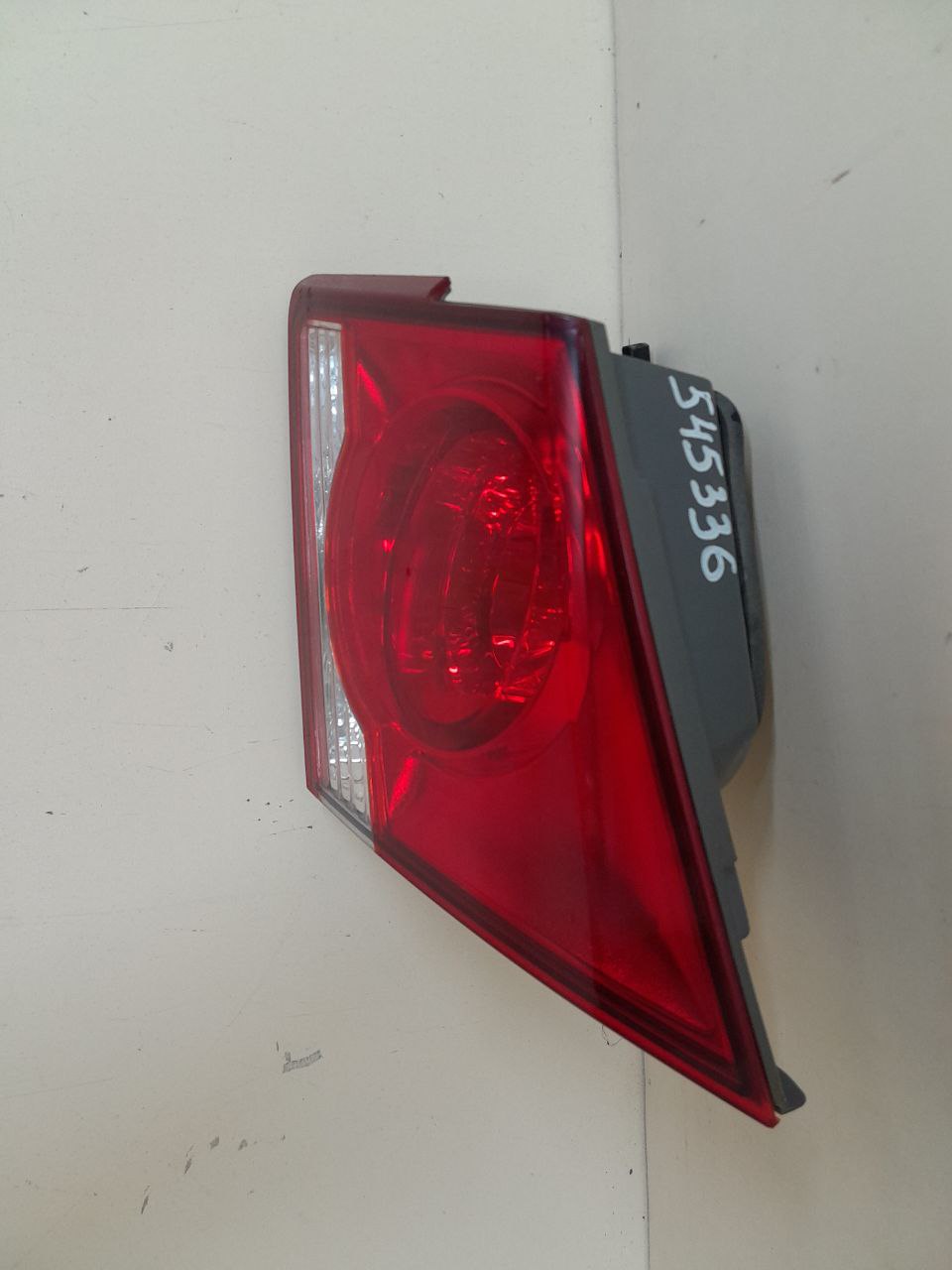 Фонарь задний внутренний правый Chevrolet Cruze (J300) 2009-2016
