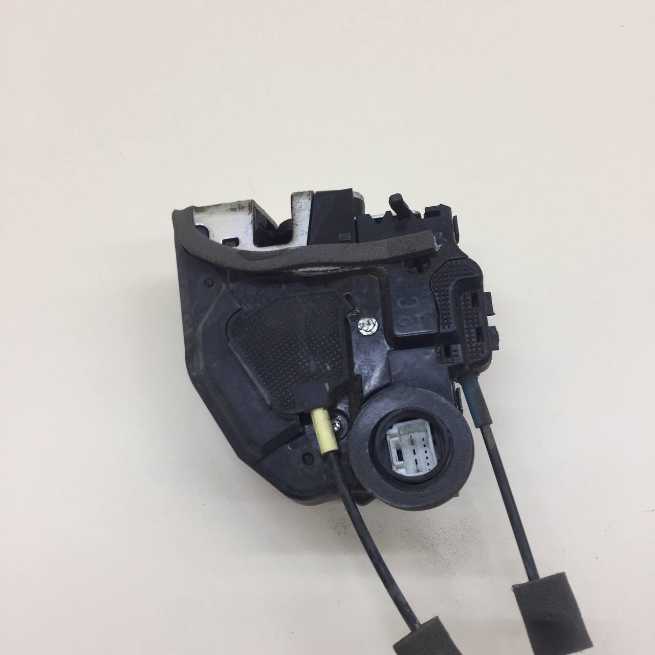 Замок двери задней правой Toyota Rav 4 (A30) 2006-2013 Замок двери задней правой Toyota Rav 4 (A30) 2006-2013