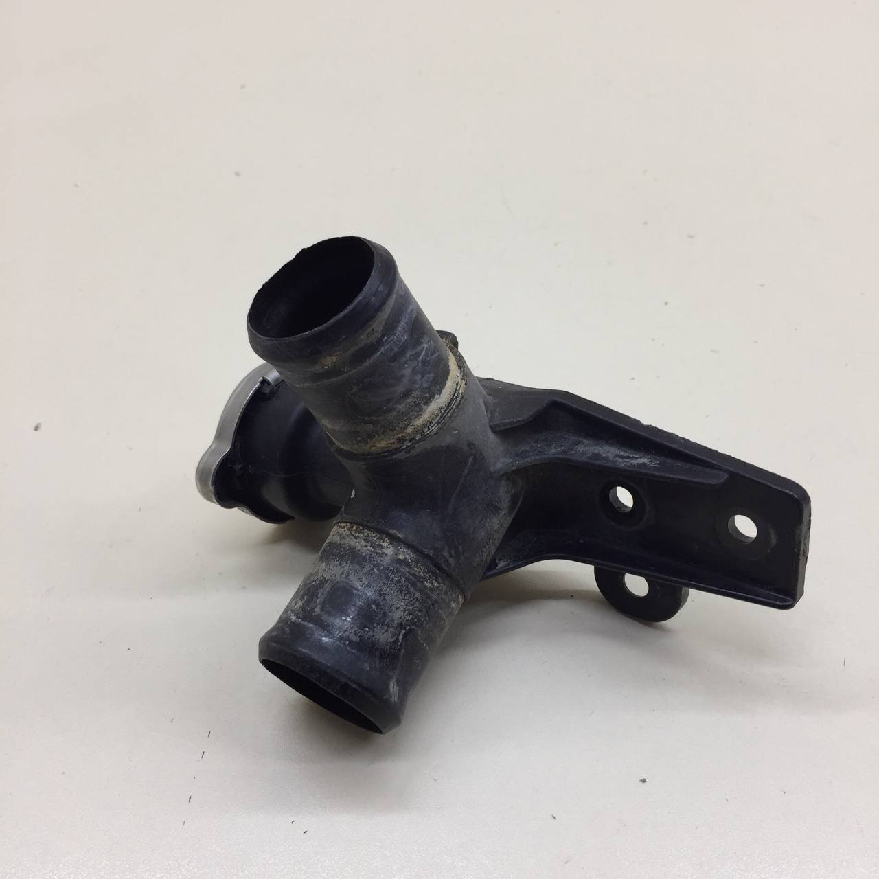 Тройник системы охлаждения Kia Rio 3 (QB) 2011-2017