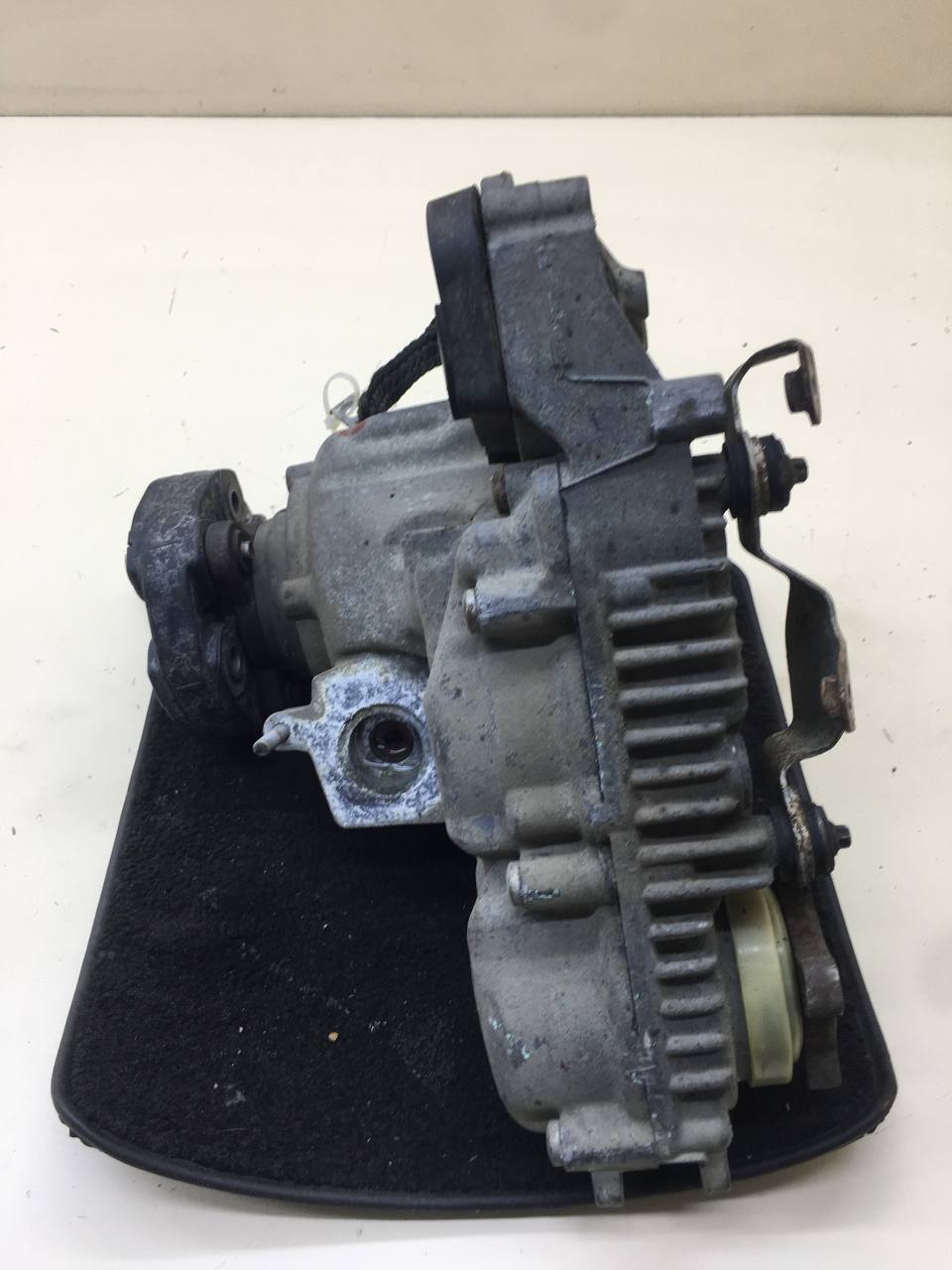 Коробка раздаточная BMW 7-Series F01,F02  2008-2015