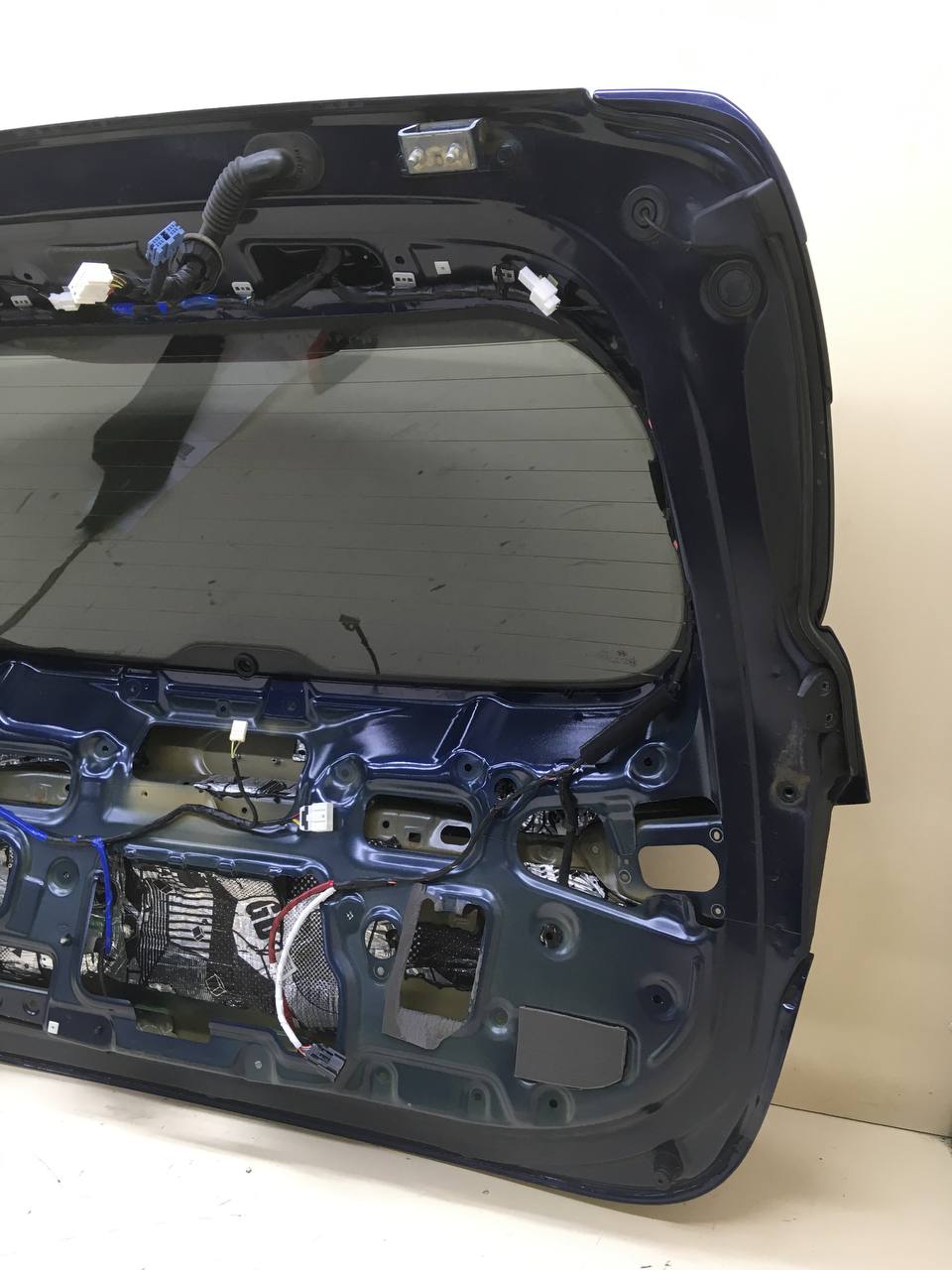 Дверь багажника со стеклом Hyundai Santa Fe (TM) 2018-2022 Дверь багажника со стеклом Hyundai Santa Fe (TM) 2018-2022