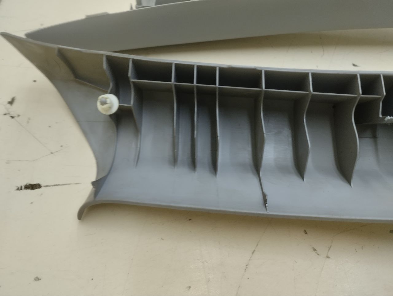 Обшивка стойки Mitsubishi Lancer 9 (CS/Classic) 2000-2011 Обшивка стойки Mitsubishi Lancer 9 (CS/Classic) 2000-2011