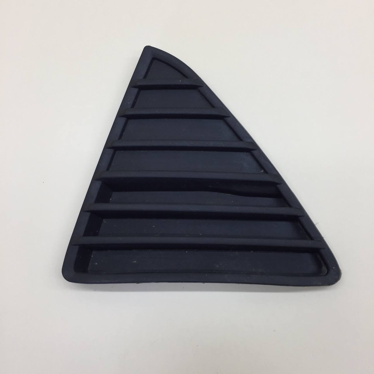 Решетка в бампер левая Ford Focus 3 2011>