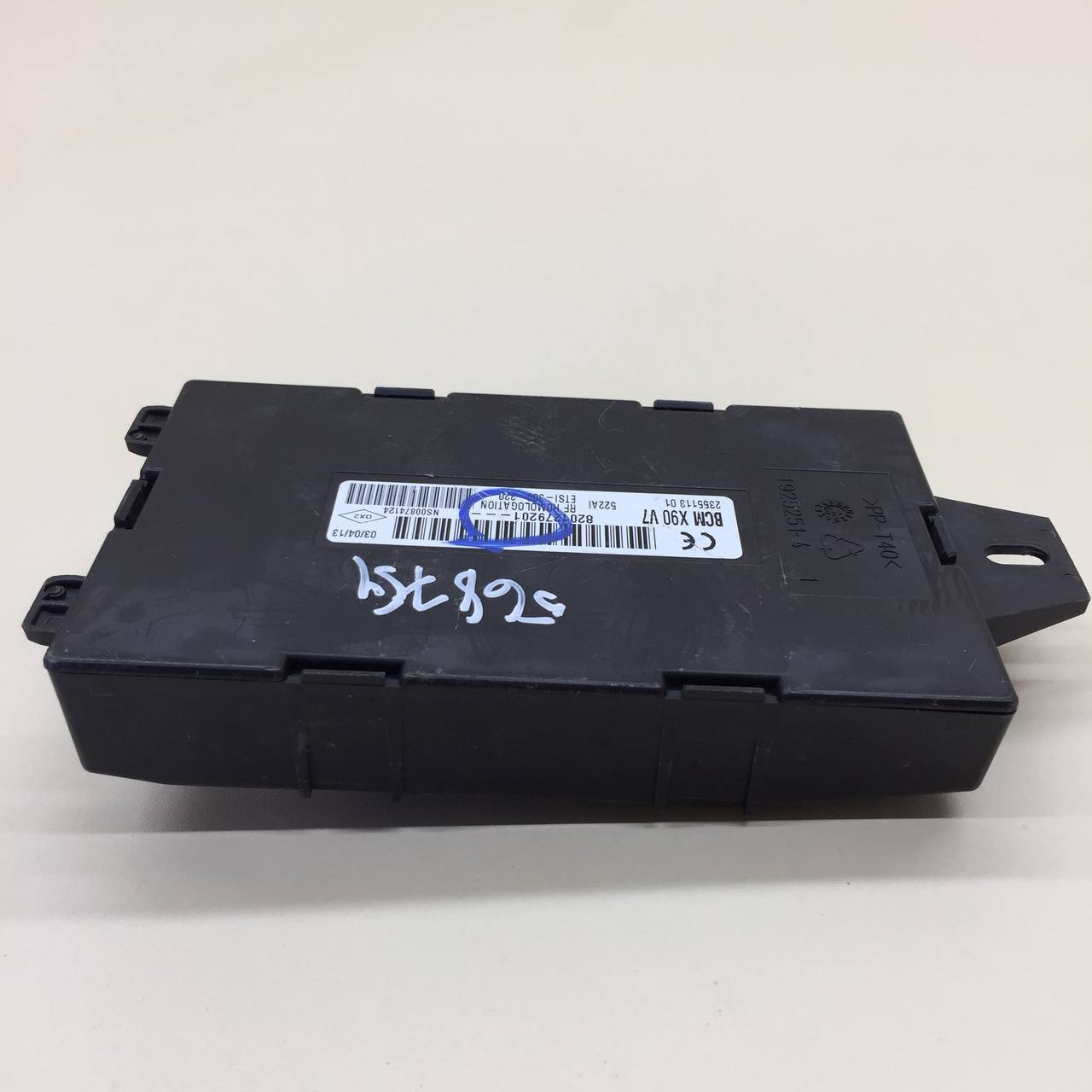 Блок комфорта Renault Duster (HSA, HSM) 2012> Блок комфорта Renault Duster (HSA, HSM) 2012>