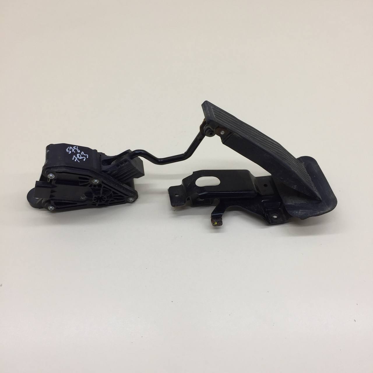 Педаль газа Honda Civic 4D 2006-2012