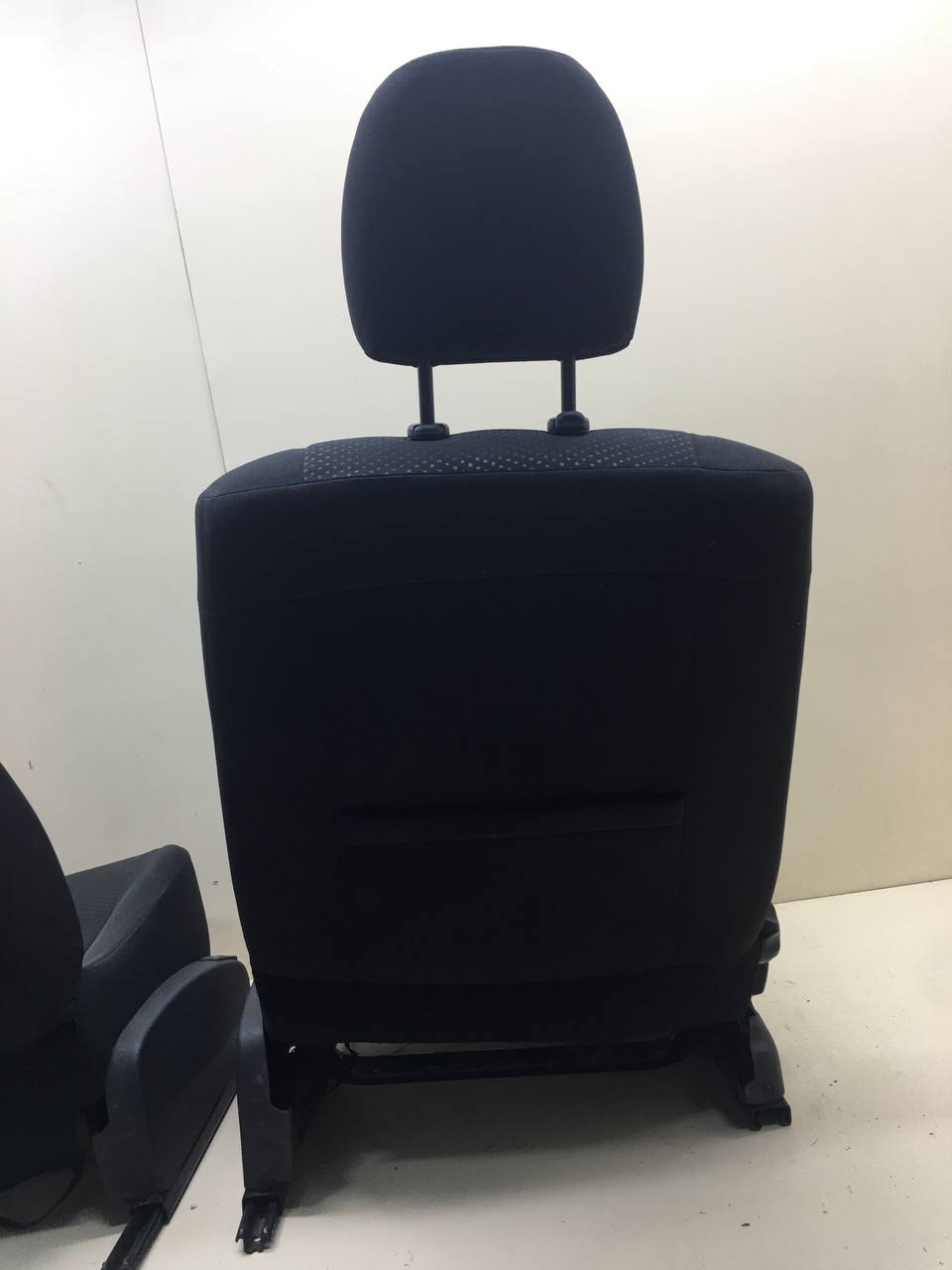 Сиденье (комплект) Nissan Almera 3 (G11, G15) 2012> Сиденье (комплект) Nissan Almera 3 (G11, G15) 2012>