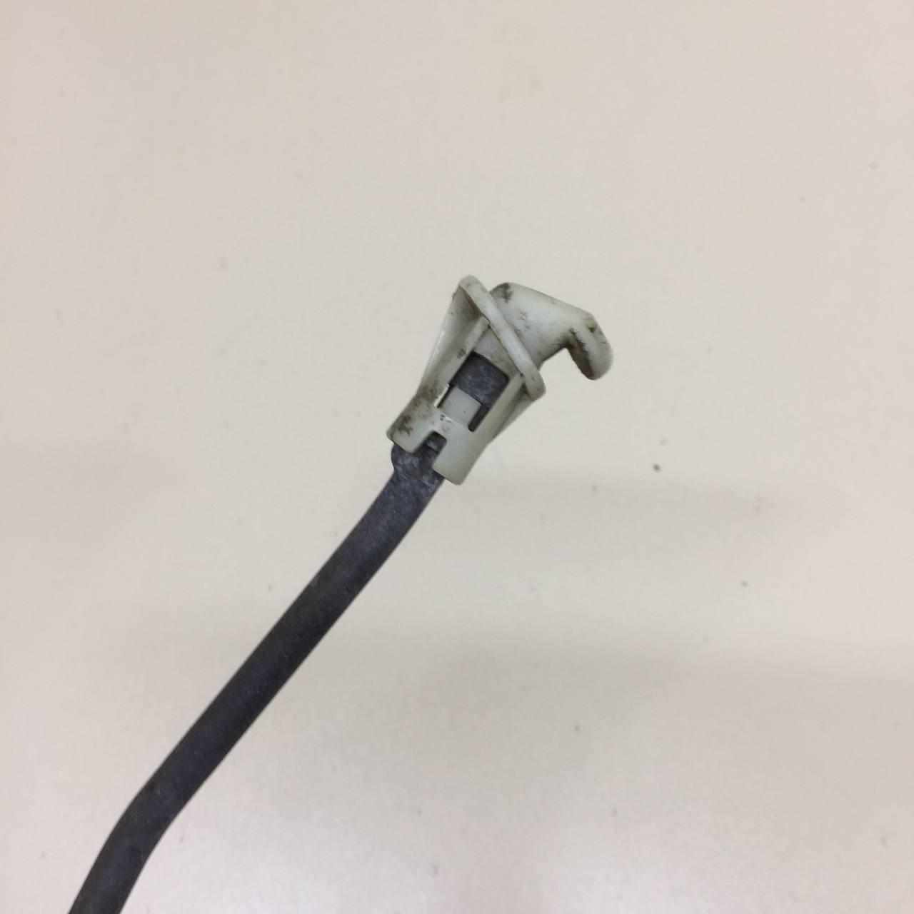 Держатель капота Mitsubishi Lancer X (CX, CY)  2007>