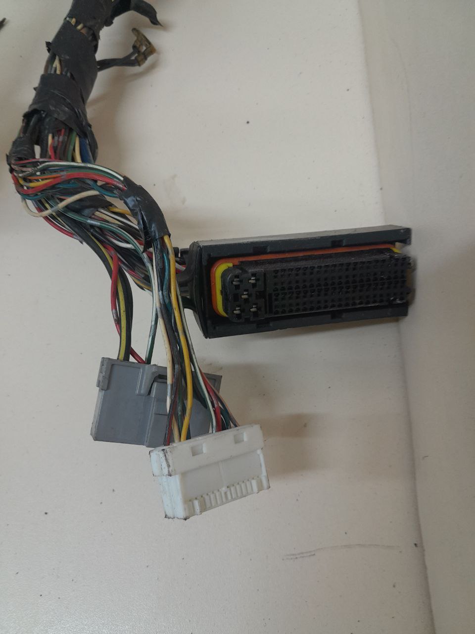 Проводка двс Nissan Almera (N16) 2000-2006 Проводка двс Nissan Almera (N16) 2000-2006
