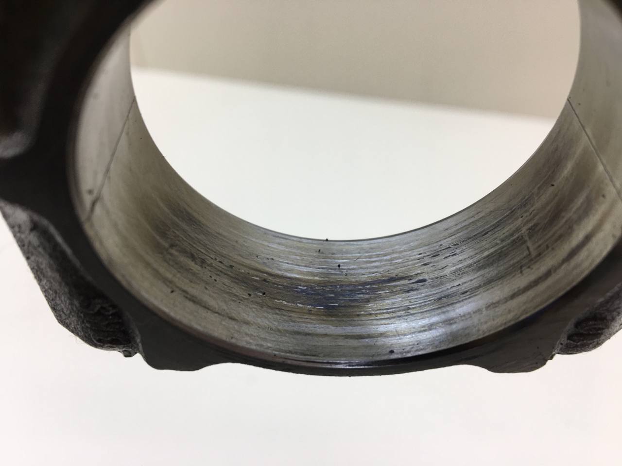 Поршень с шатуном Volkswagen Passat B7 2011-2015 Поршень с шатуном Volkswagen Passat B7 2011-2015