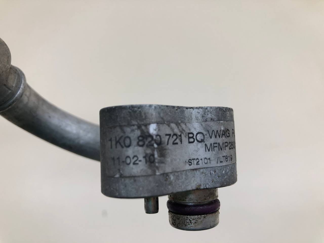Трубка кондиционера Volkswagen Golf 5 (1K) 2003-2009 Трубка кондиционера Volkswagen Golf 5 (1K) 2003-2009