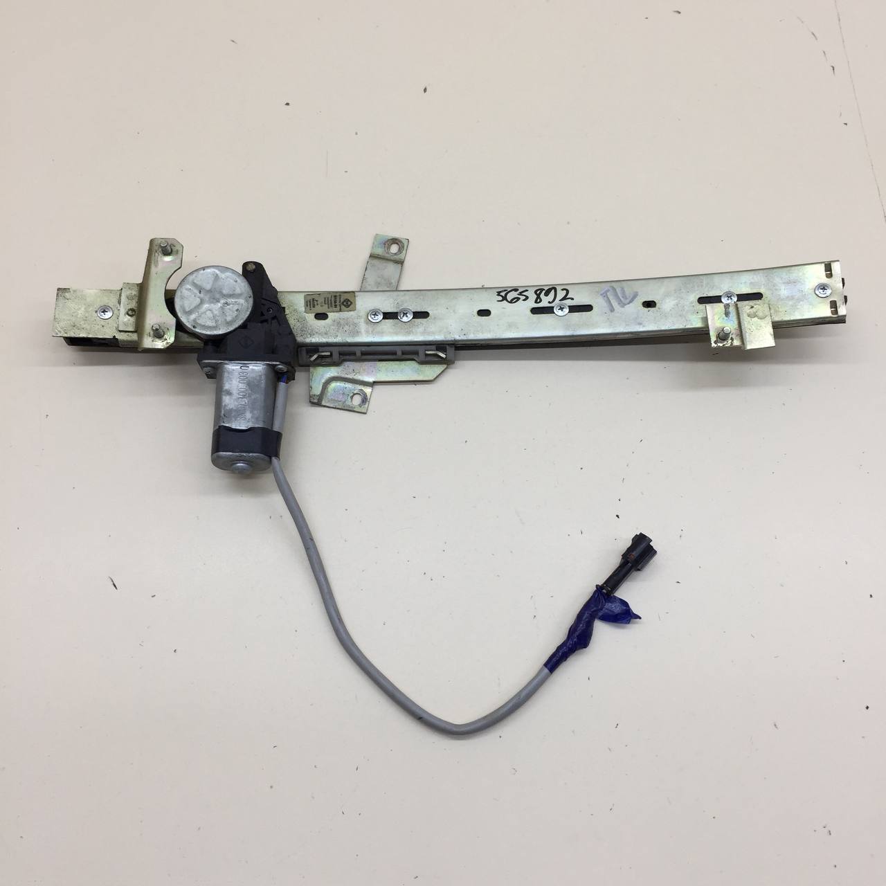 Стеклоподъемник электр. передний левый Kia Spectra (SD) 2004-2011