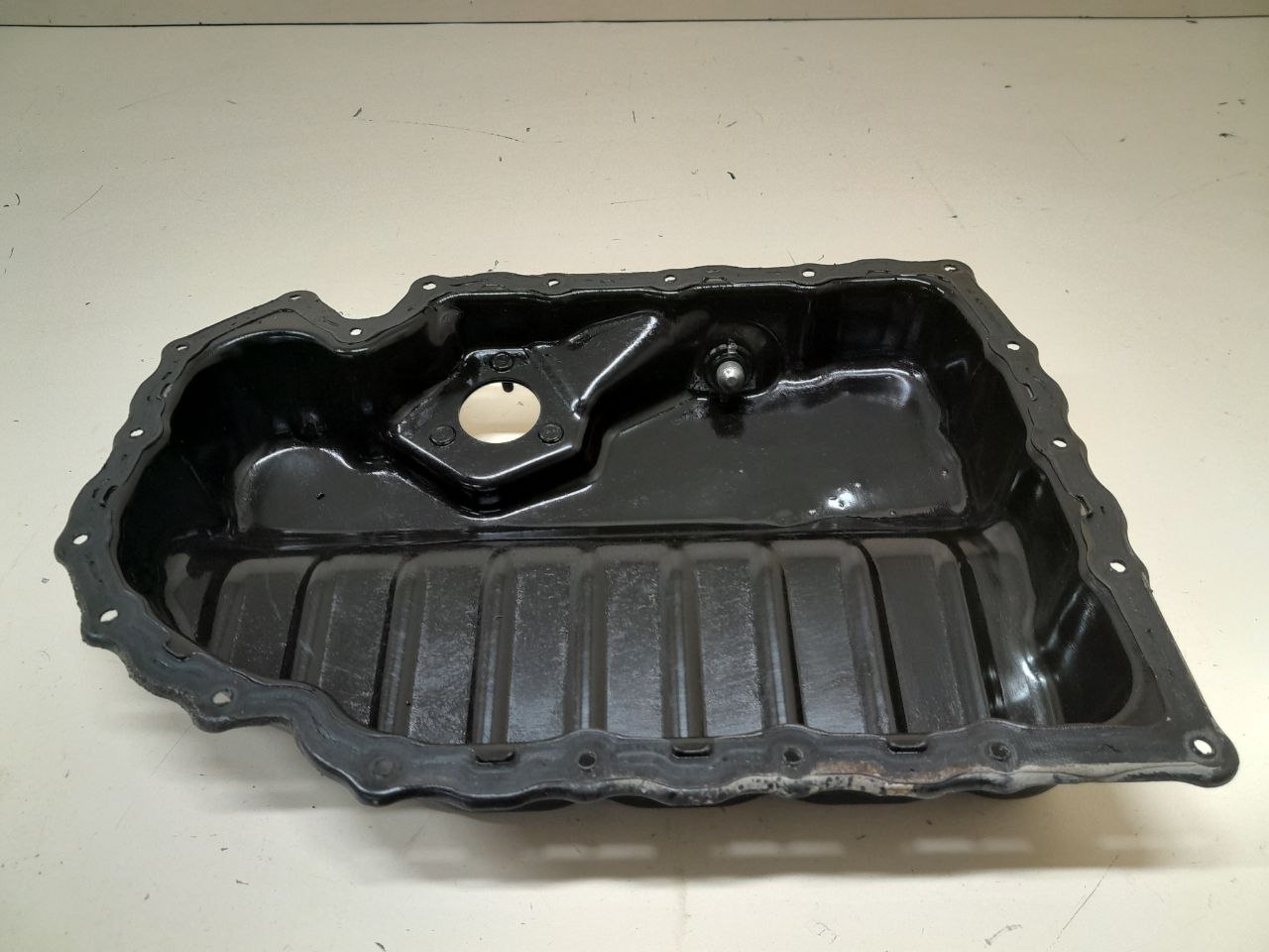 Поддон масляный двигателя Skoda Octavia (A5 1Z-) 2004-2013