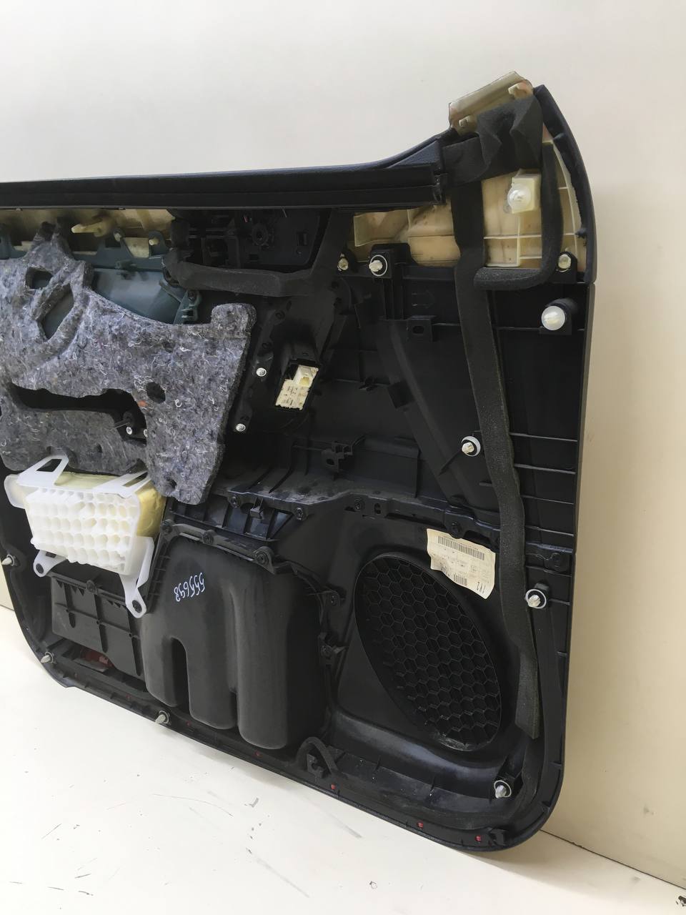 Обшивка двери передней правой Toyota Land Cruiser Prado (J150) 2009-2022 Обшивка двери передней правой Toyota Land Cruiser Prado (J150) 2009-2022