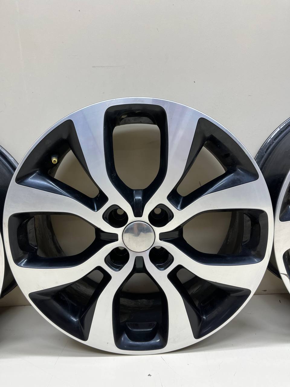 Диски к-кт R17 Литые