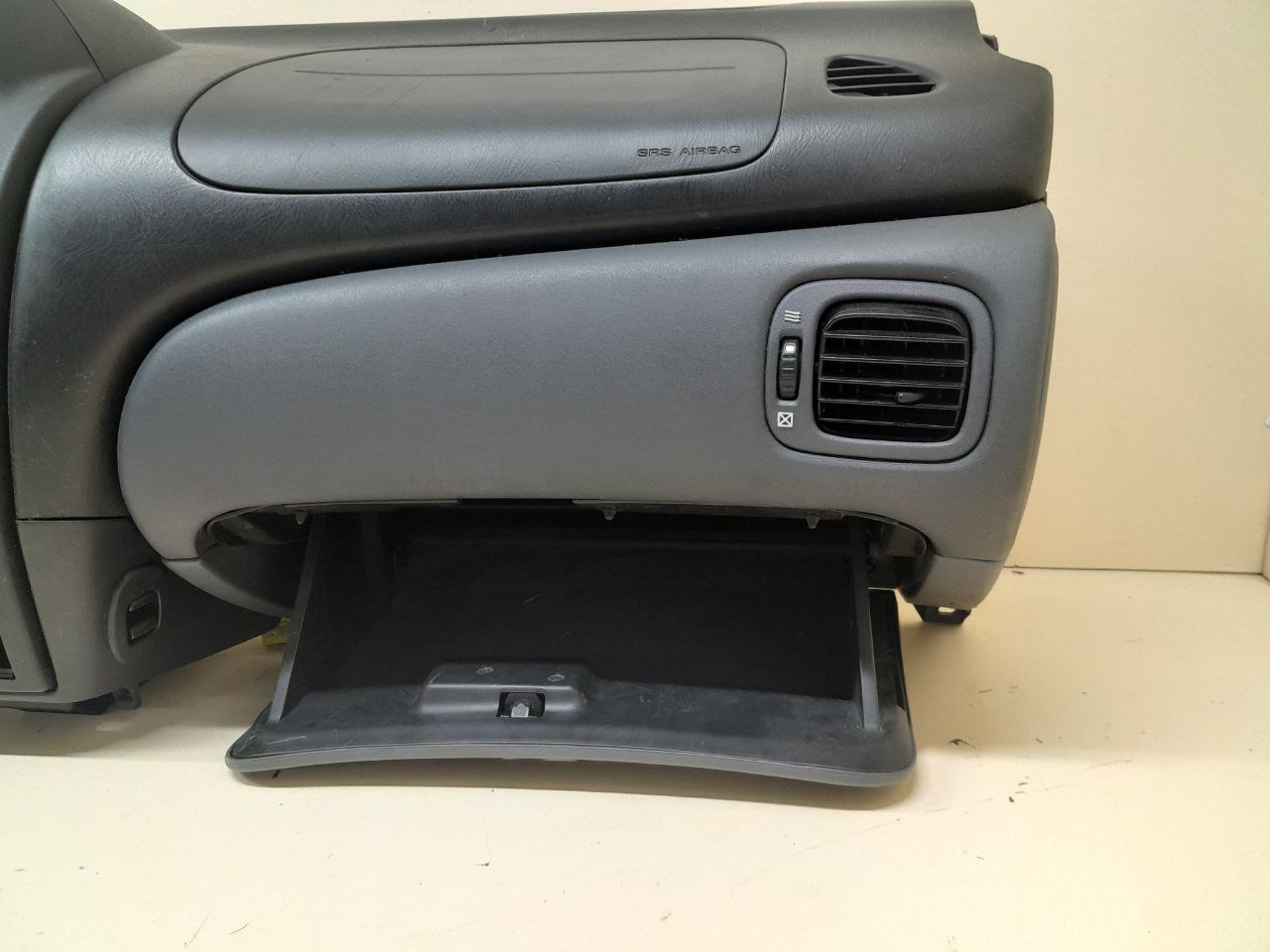 Подушка безопасности (комплект) Nissan Almera (N16) 2000-2006 Подушка безопасности (комплект) Nissan Almera (N16) 2000-2006