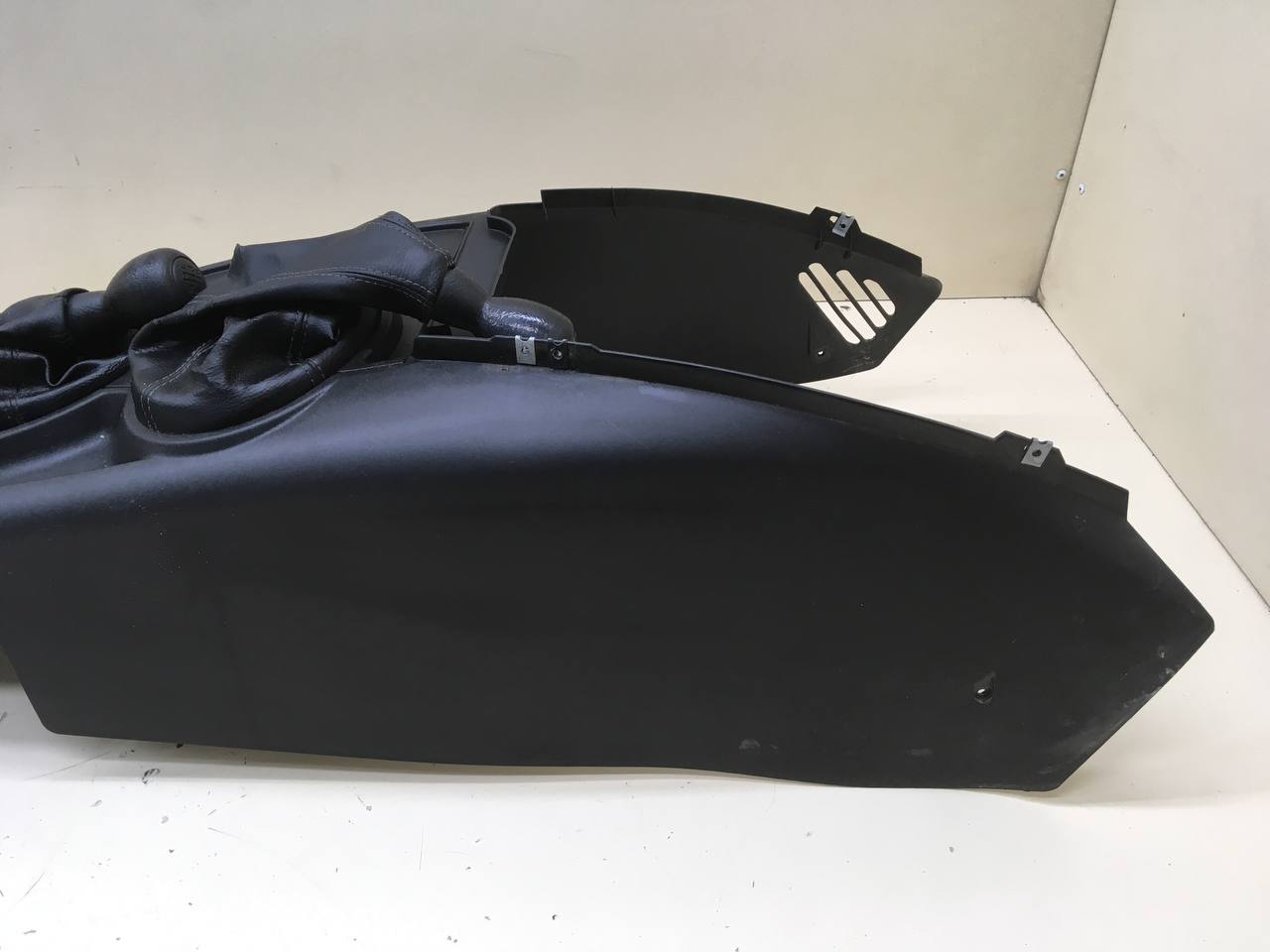 Консоль центральная Chevrolet Niva 2009-2020 Консоль центральная Chevrolet Niva 2009-2020