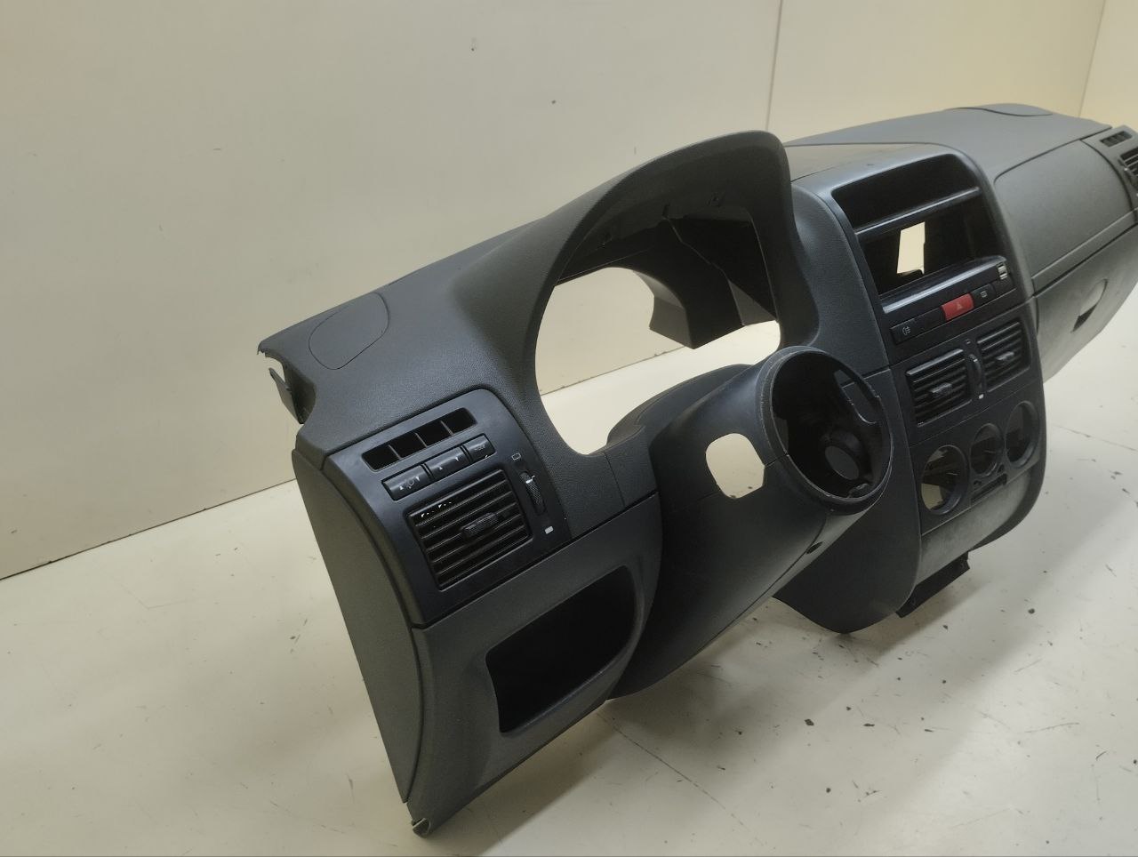 Торпедо Fiat Albea 2002-2012 Торпедо Fiat Albea 2002-2012