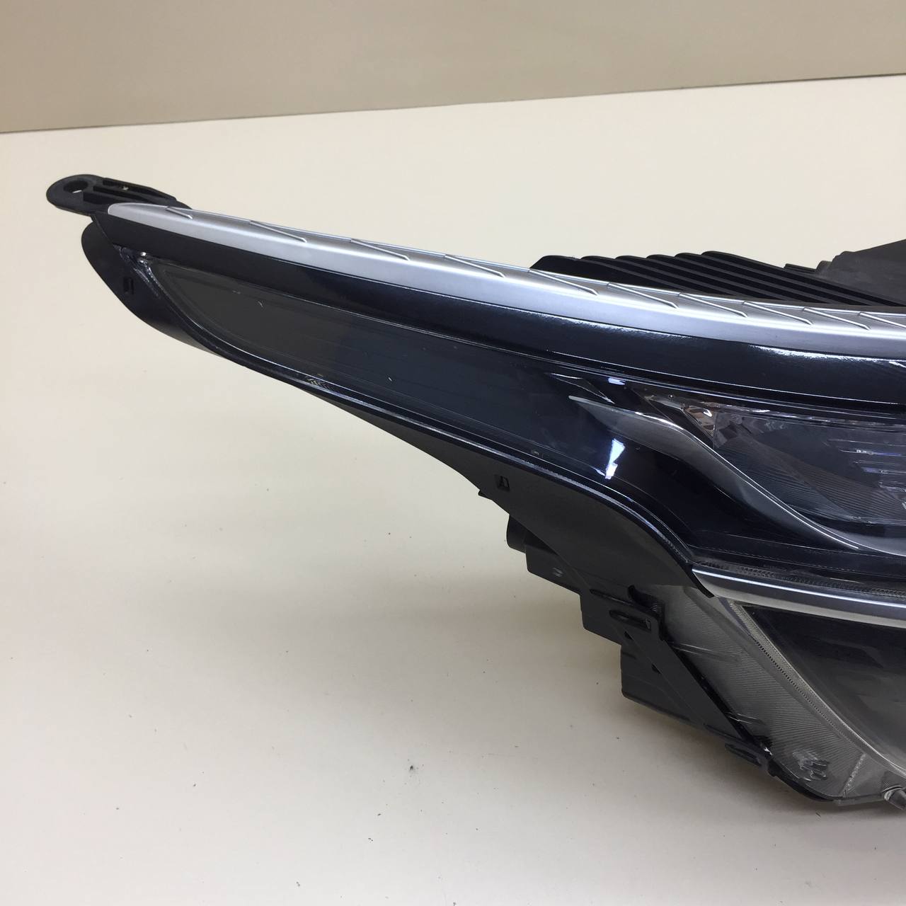 Фара правая Kia Seltos 2019>