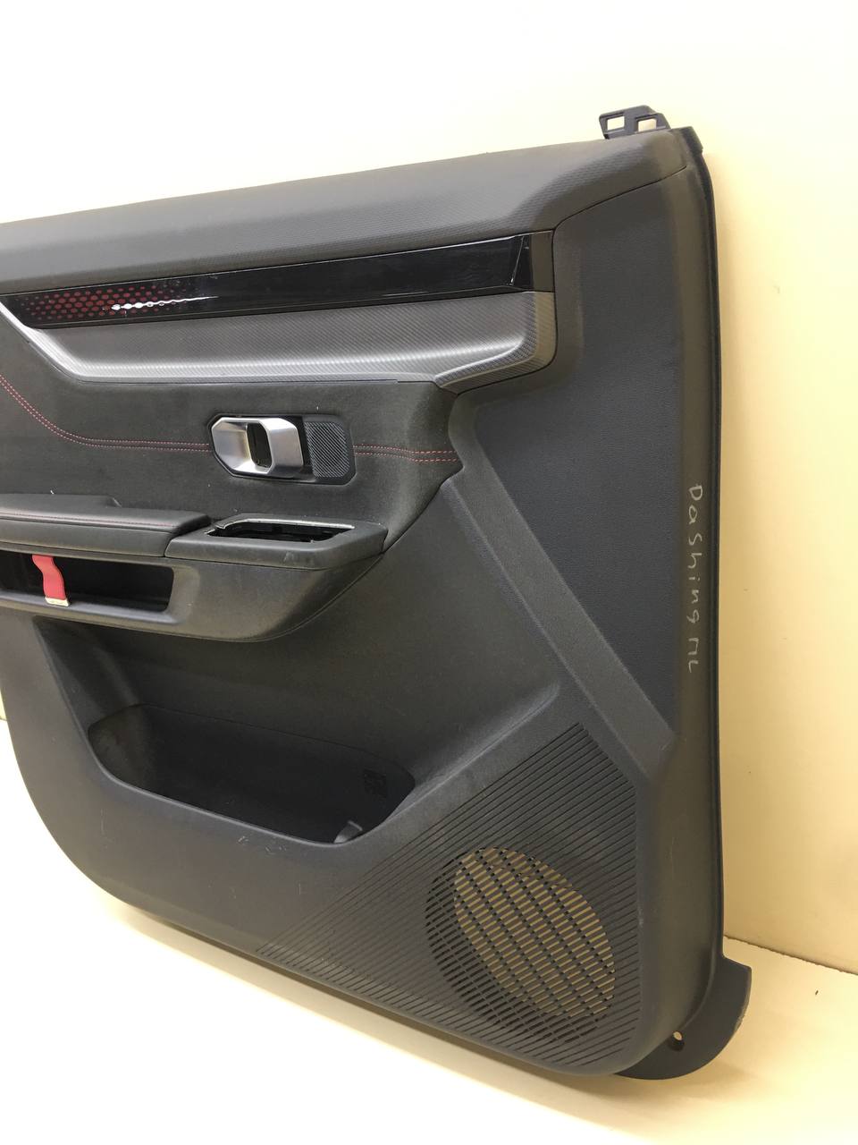 Обшивка двери передней левой Jetour Dashing 2022>