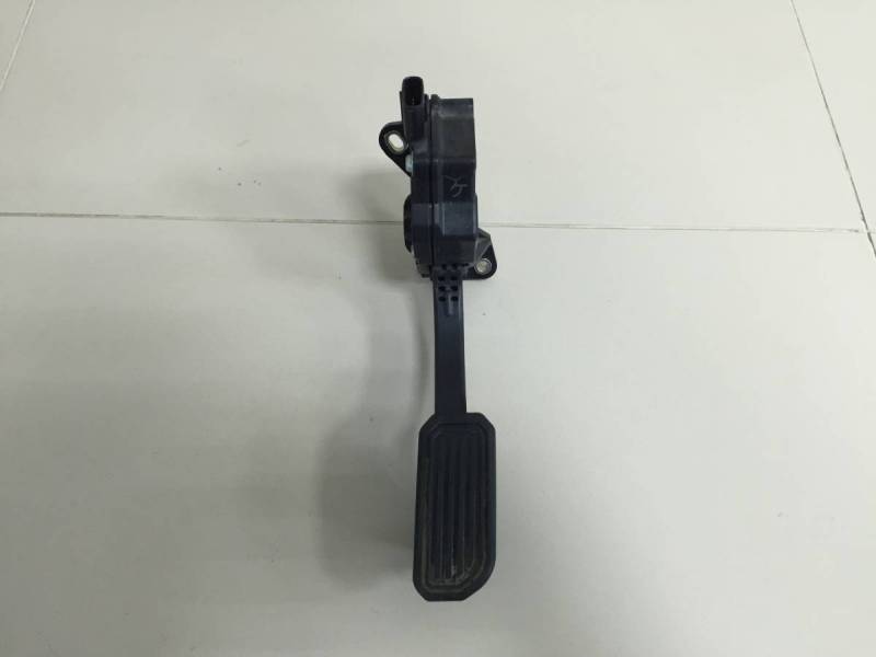 Педаль газа Toyota Corolla E150 2006-2013