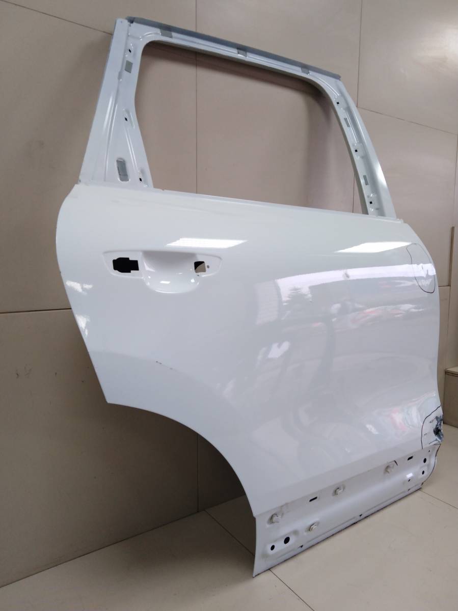 Дверь задняя правая Volkswagen Touareg (7P) 2010> Дверь задняя правая Volkswagen Touareg (7P) 2010>