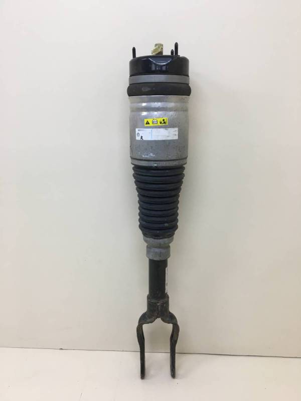 Амортизатор передний правый Jeep Grand Cherokee (WK2) 2010>