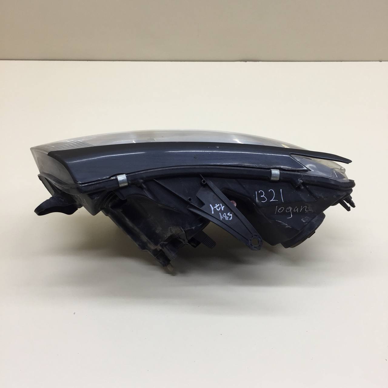 Фара правая Renault Logan (2) 2014>