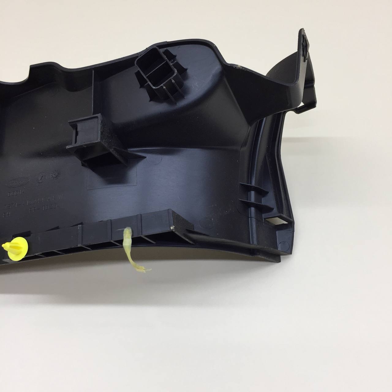 Накладка порога (внутренняя) Ford Mondeo 4 2007-2015
