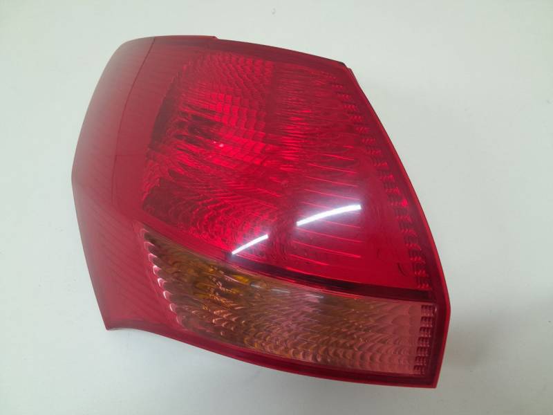 Фонарь задний наружный левый Kia Venga (YN) 2010-2017