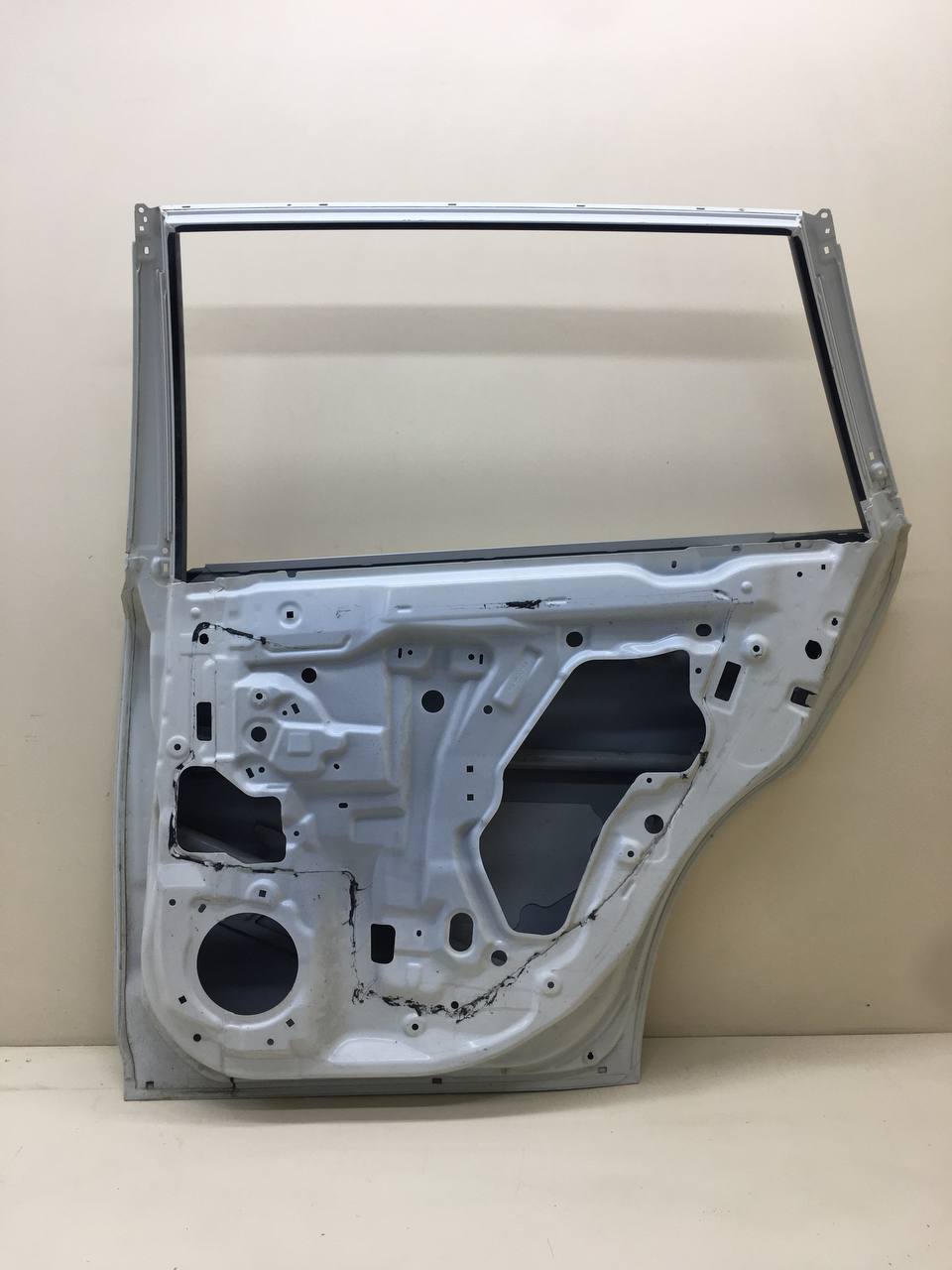 Дверь задняя правая Subaru Legacy Outback (B14) 2010-2014