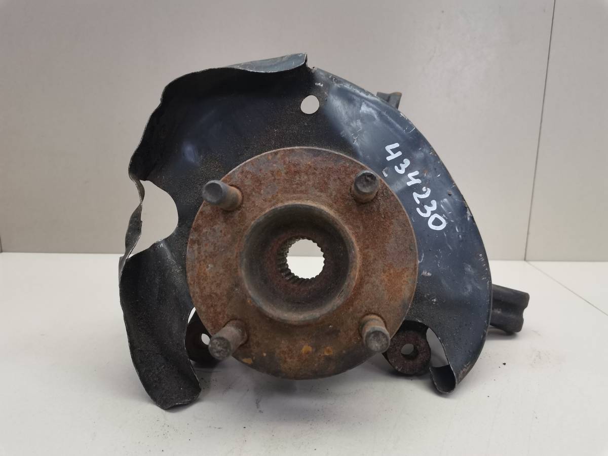 Кулак поворотный передний правый Nissan Sunny (B15) 1998-2004 Кулак поворотный передний правый Nissan Sunny (B15) 1998-2004
