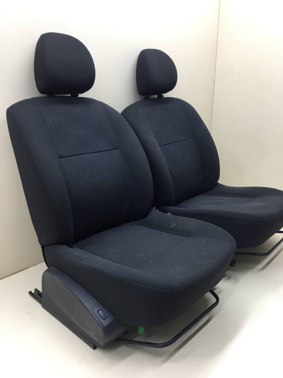Сиденье (комплект) Nissan Almera 3 (G11, G15) 2012> Сиденье (комплект) Nissan Almera 3 (G11, G15) 2012>