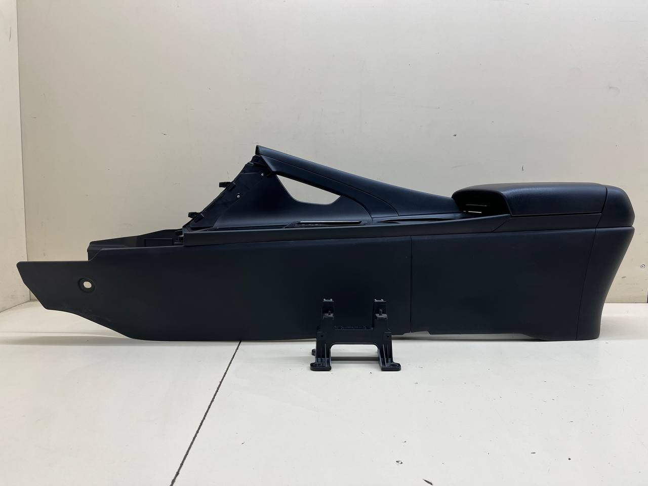 Консоль центральная Hyundai Elantra (CN7) 2020> Консоль центральная Hyundai Elantra (CN7) 2020>
