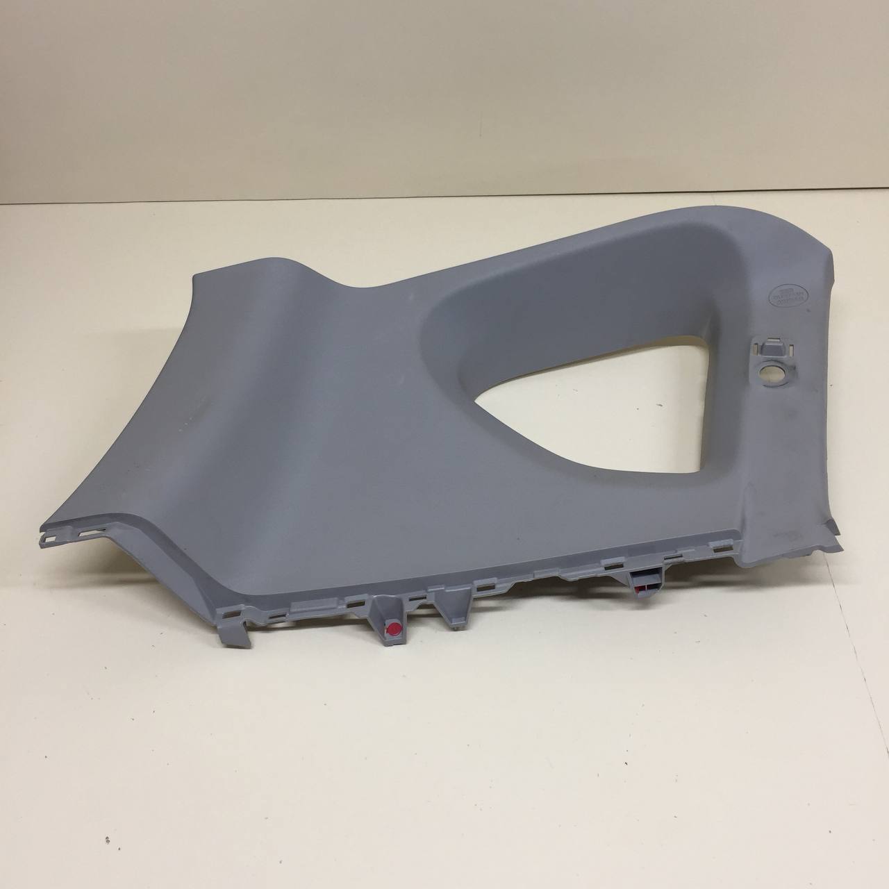 Обшивка стойки Toyota Rav 4 (XA40) 2013-2019 Обшивка стойки Toyota Rav 4 (XA40) 2013-2019