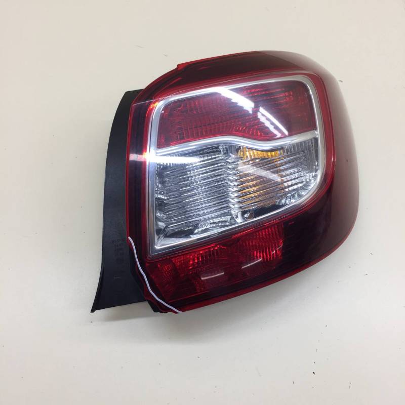 Фонарь задний правый Renault Sandero Stepway (5S) 2014-2022 Фонарь задний правый Renault Sandero Stepway (5S) 2014-2022